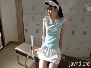 Guru berkaki panjang dan dua siswa Arina Hashimoto