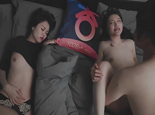 Menuju kamar kekasihnya, pemuda itu meniduri teman sekamar pacarnya