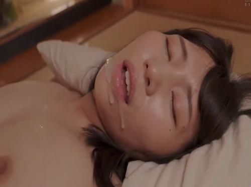 Menyemprotkan sperma ke mulut menantu menjelang hari pernikahan