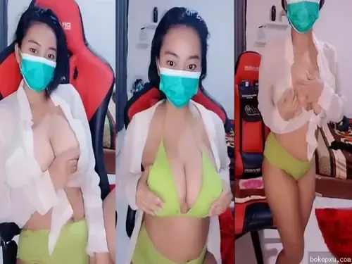 Chiara Toge Goyang Transparan Memek Basah